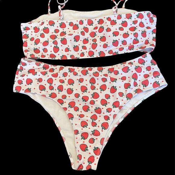 Size 4XL 3 piece strawberry print bikini top bottom coverup EUC - Picture 4 of 15